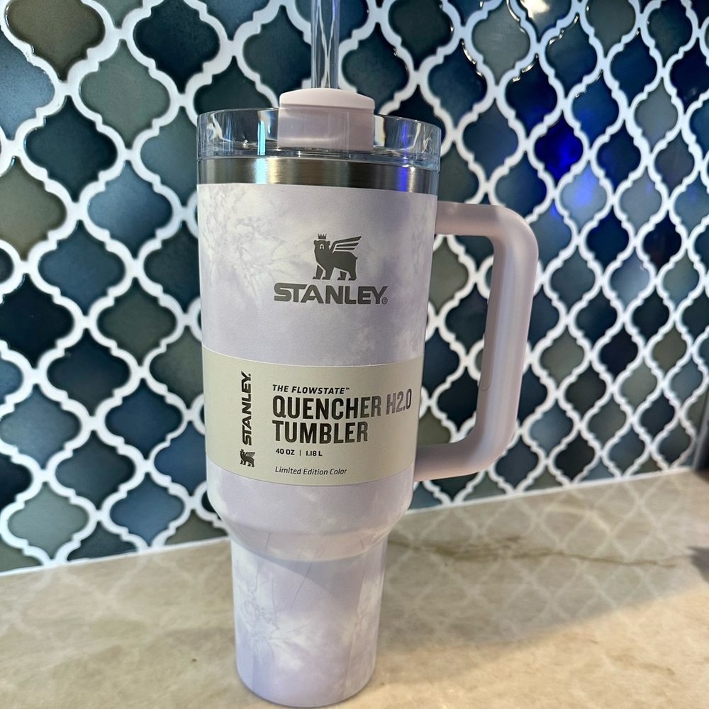 Stanley Lilac Marble Quencher H2.0 Tumbler with Handle